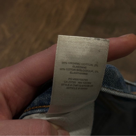 Aritzia Denim Forum | The Arlo Hi-Rise Straight Jean - Picture 5 of 7